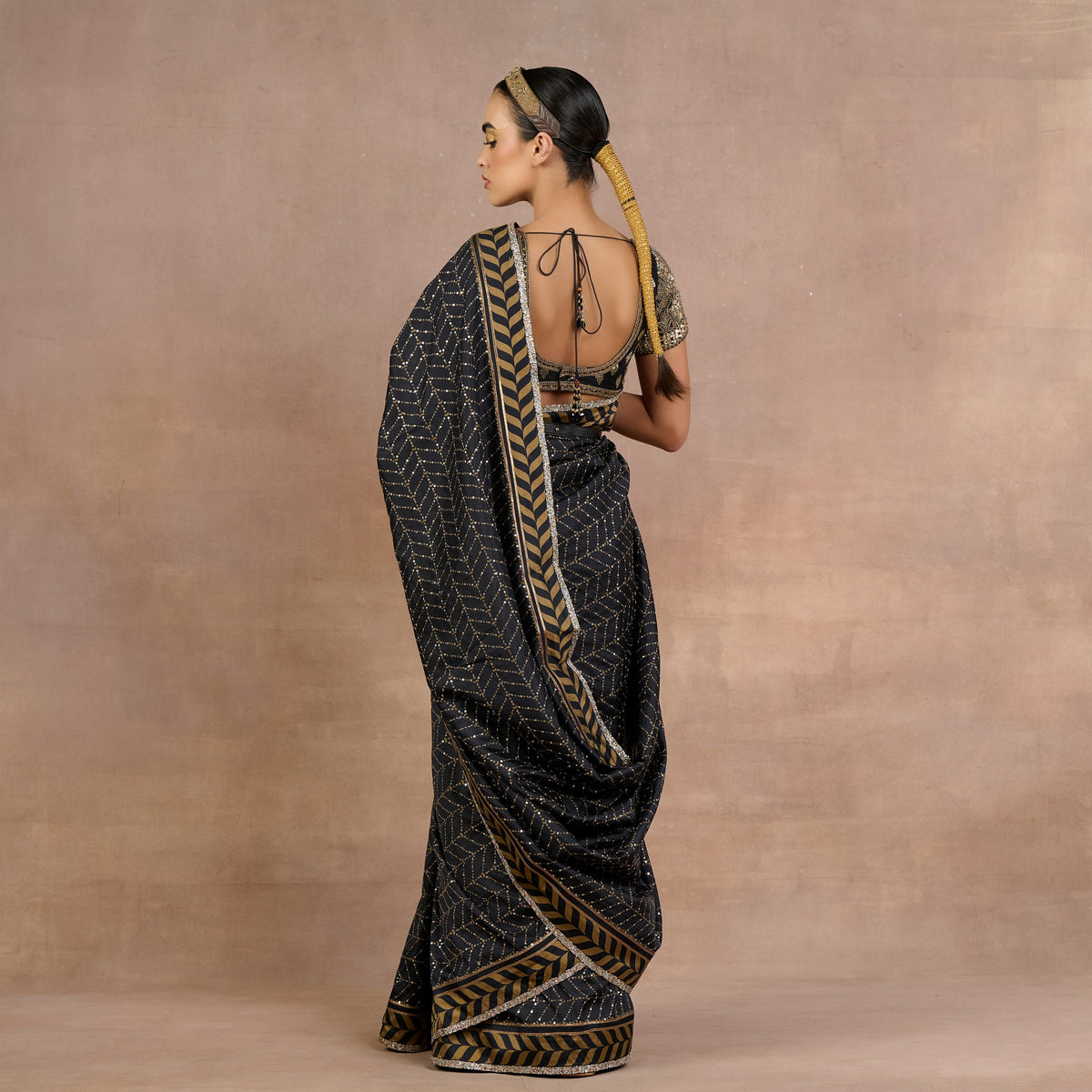 Noir Chevron Saree Set | Siddi