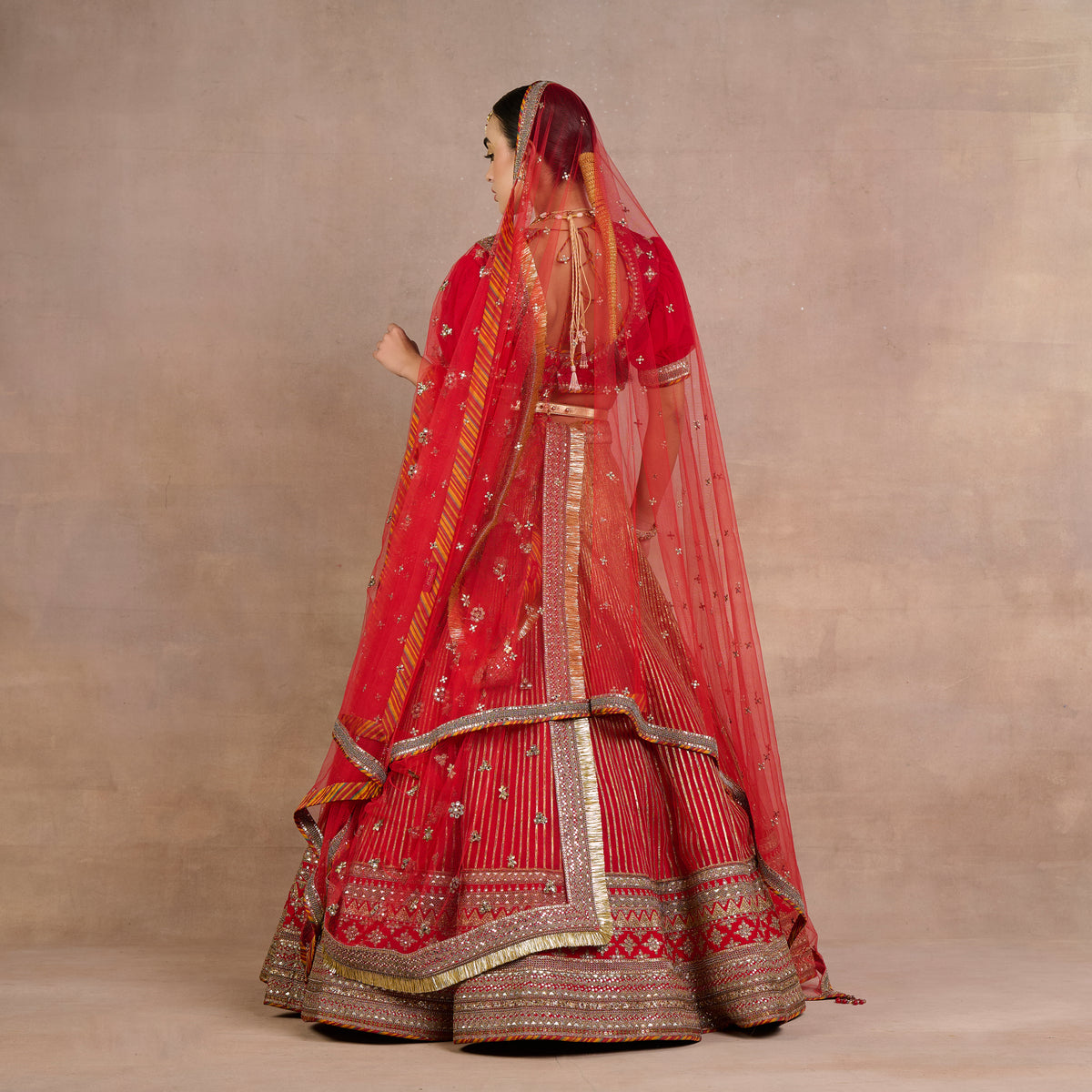 Crimson Red Veil | Siddi
