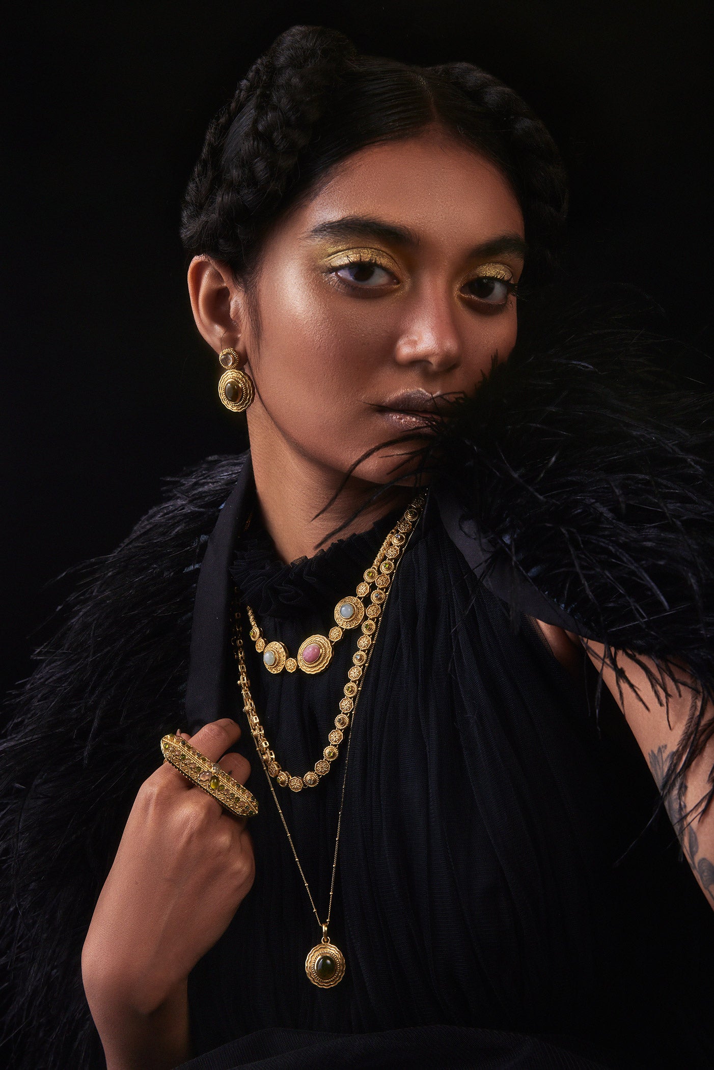 Azra Sleek Necklace