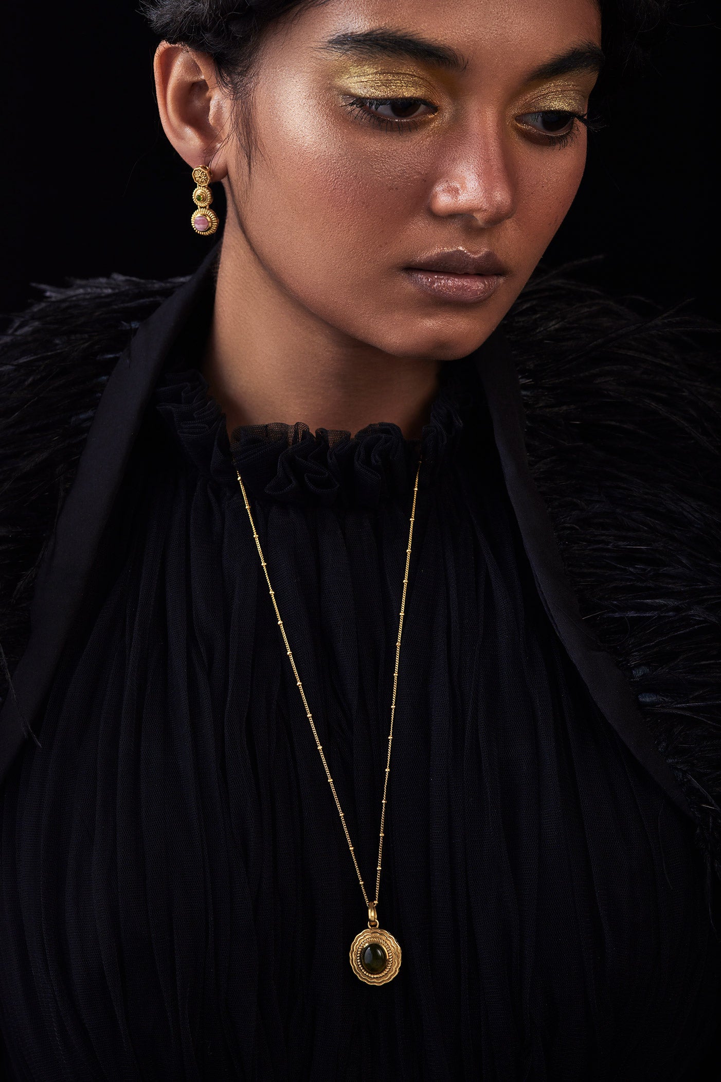 Azra Sleek Necklace
