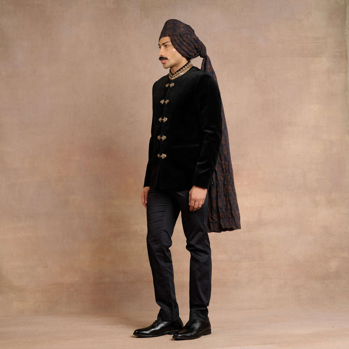 Noir Bandhgala Set | Siddi