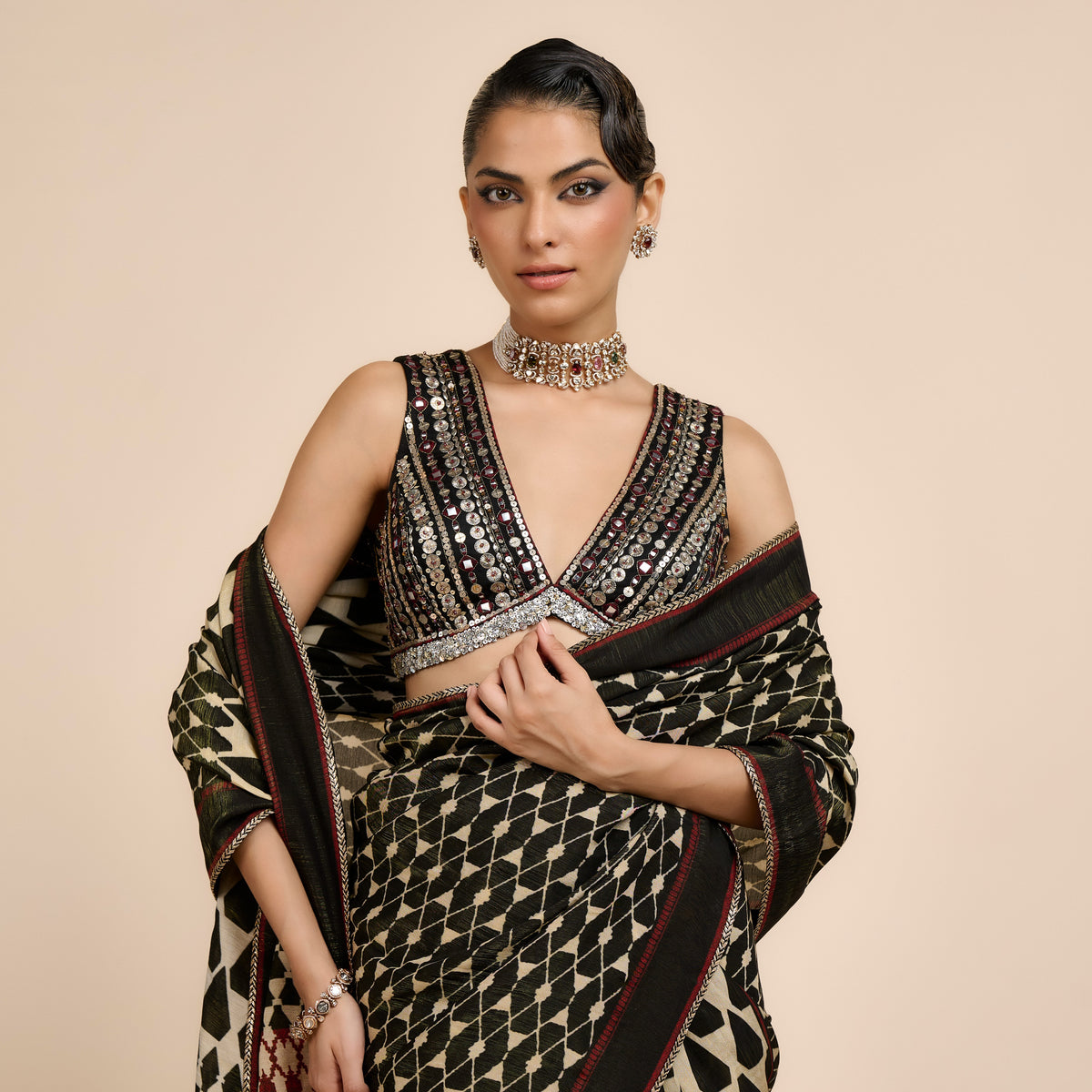 NOIR PRINTED SAREE SET | Festive Edit