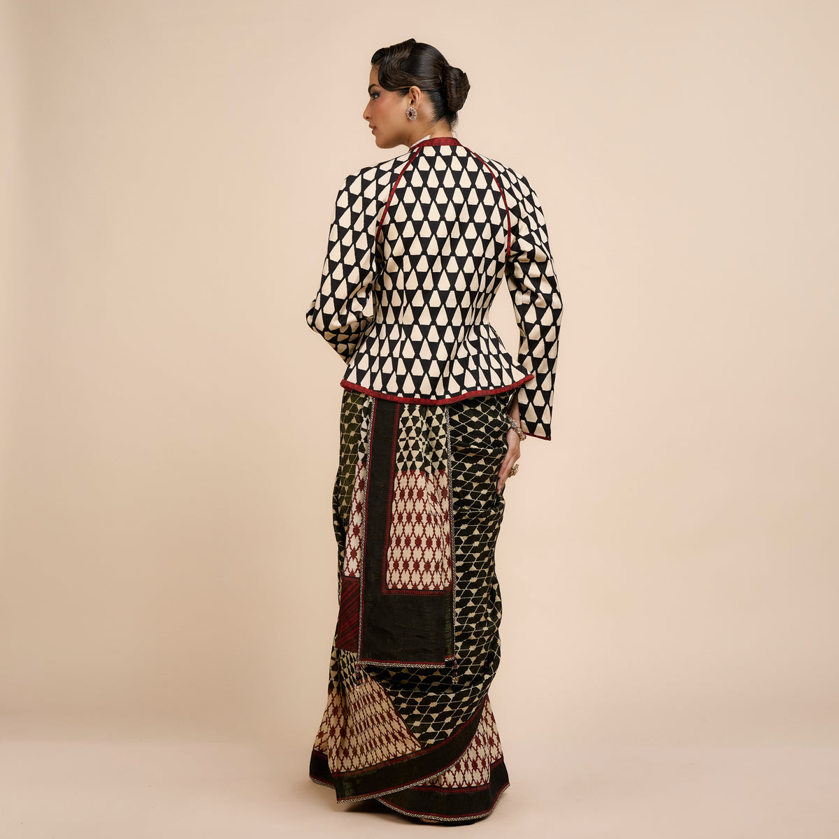 IVORY PRINTED REVERSIBE IKA JACKET | FESTIVE EDIT