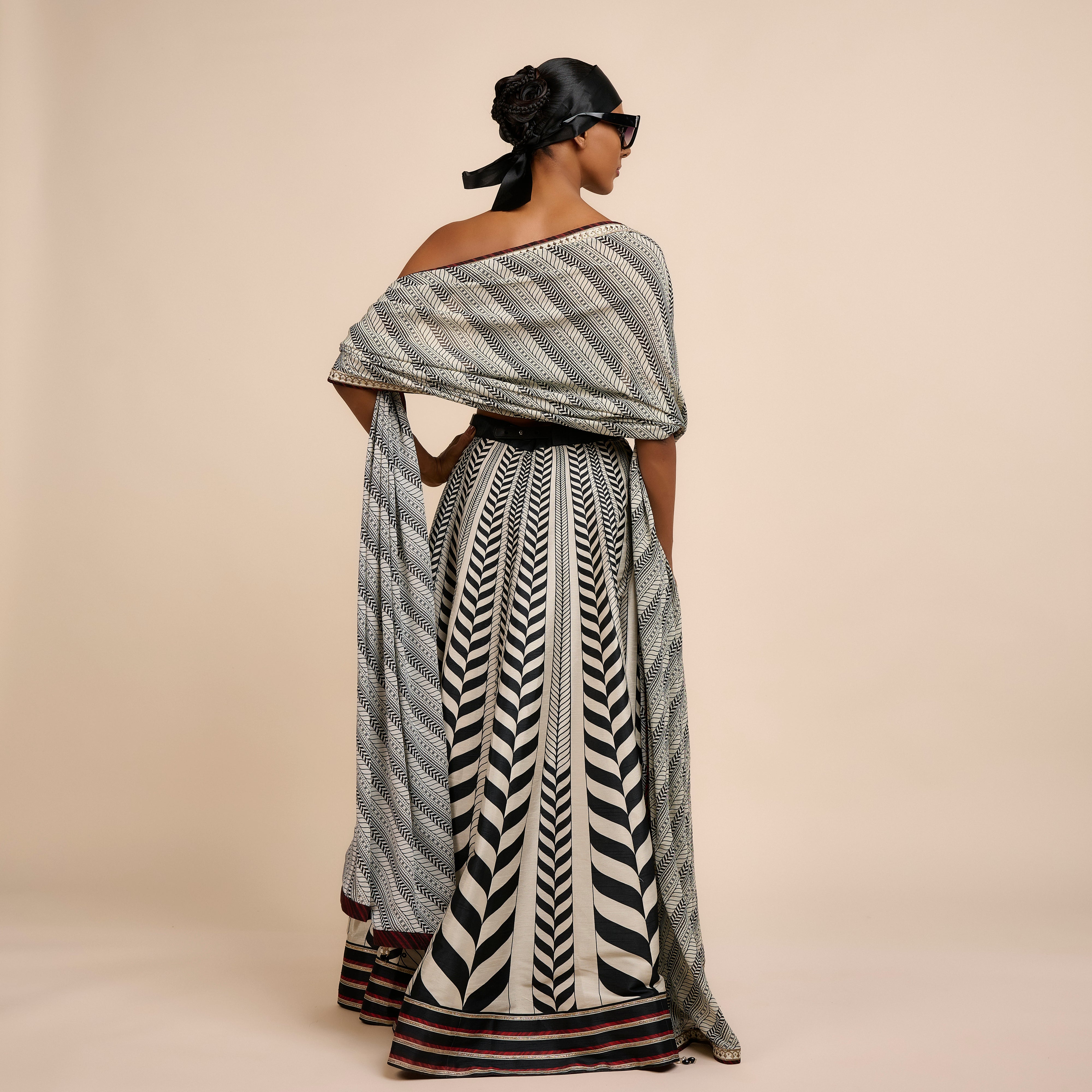 Ivory Chevron Stole | Nau