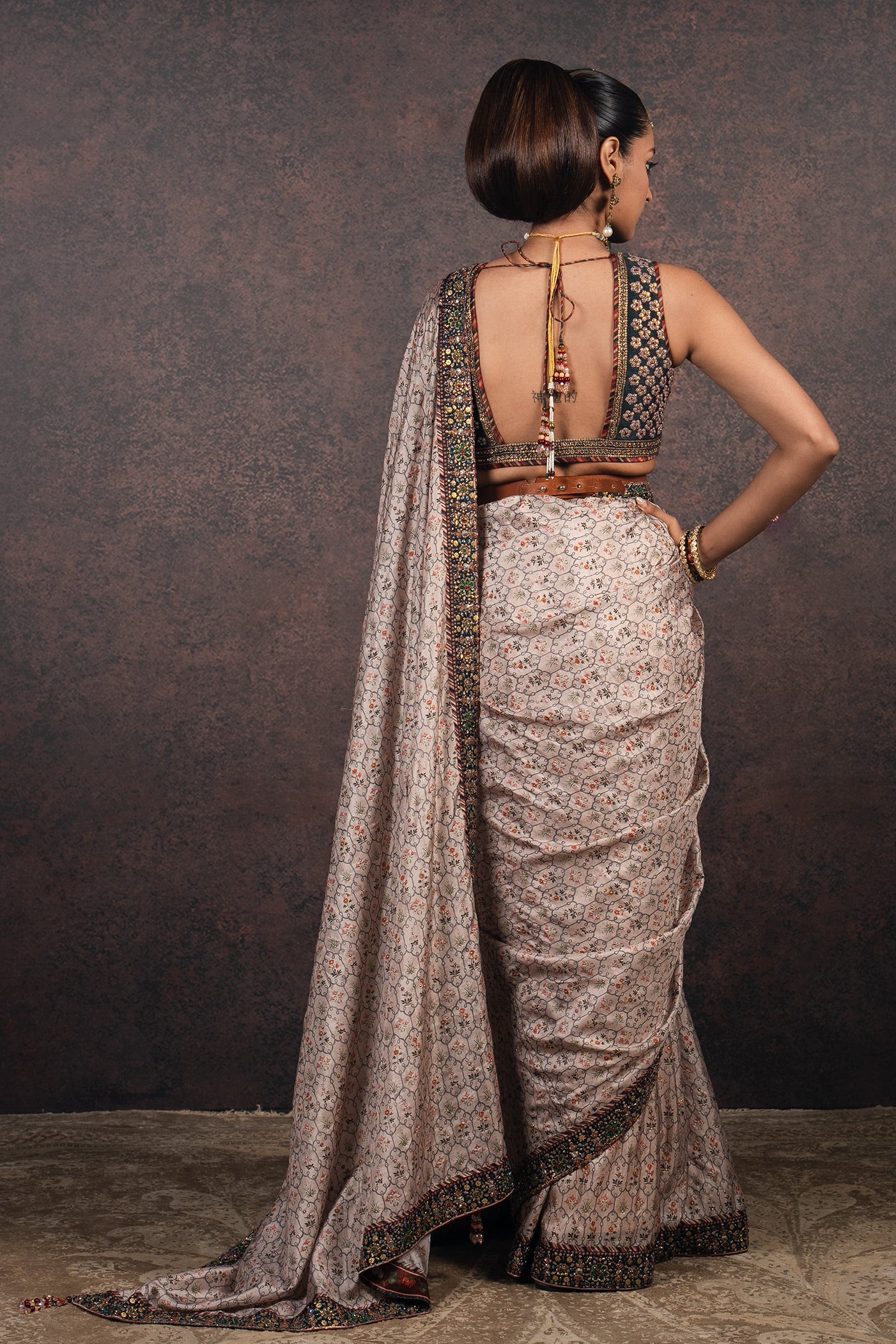 Porcelain Ivory Saree Set | MURAQQA