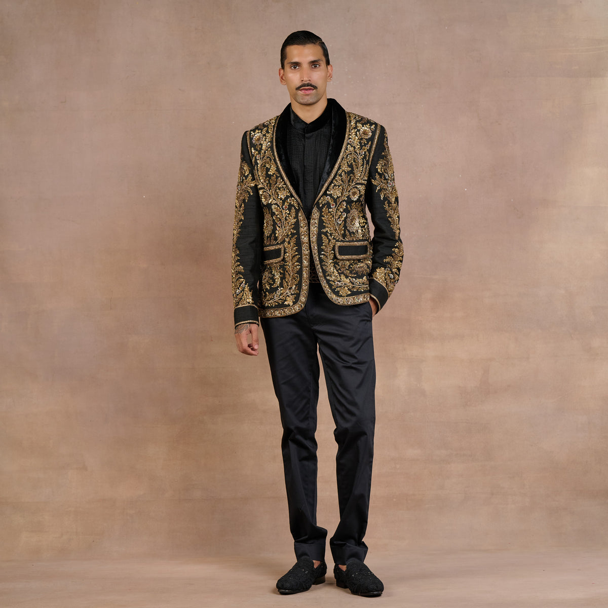 Noir Gold Tuxedo | Siddi