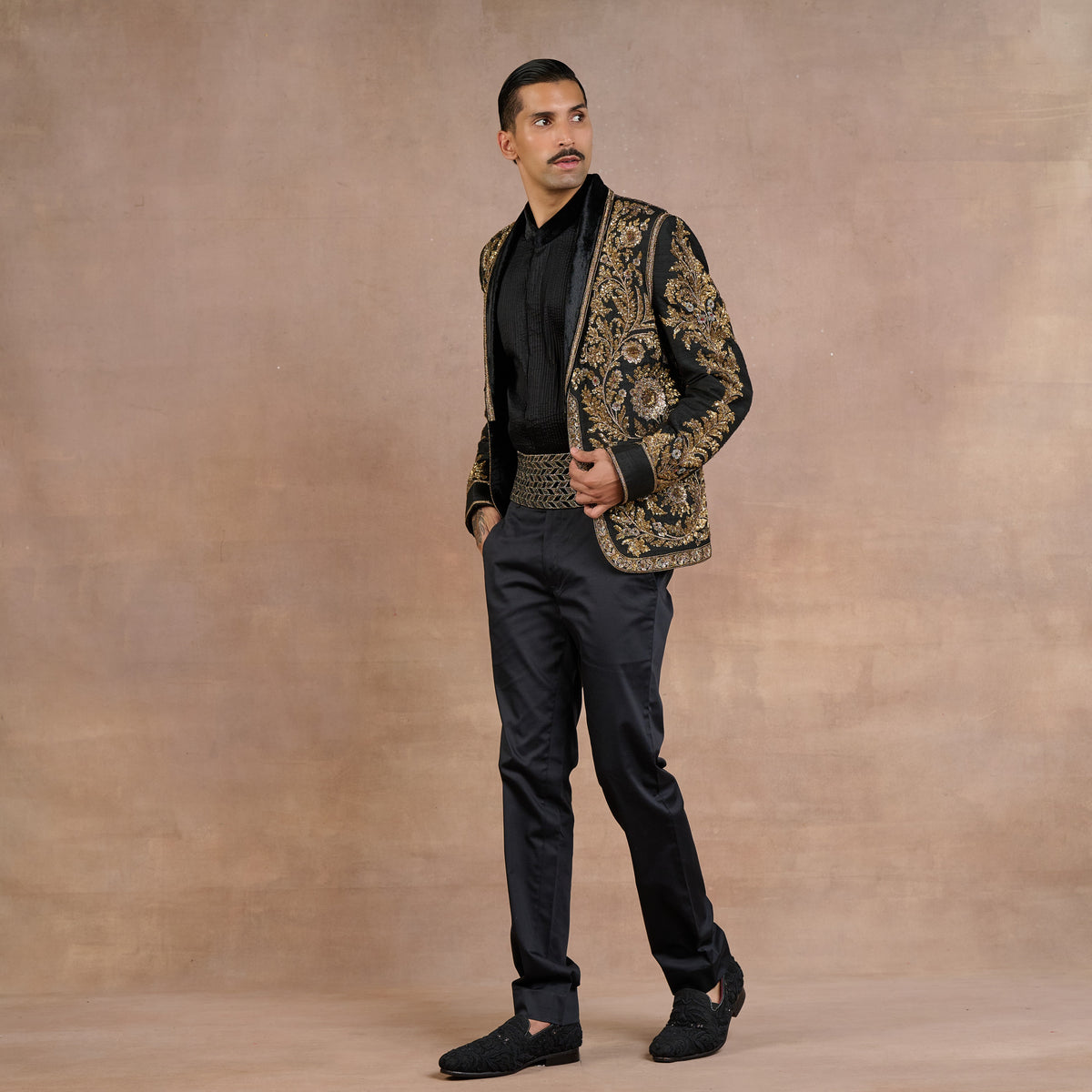 Noir Gold Tuxedo | Siddi