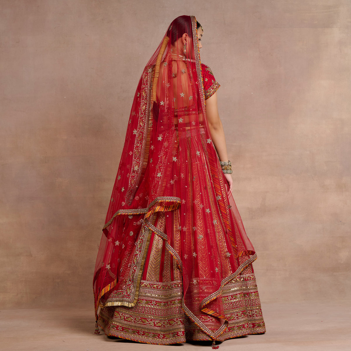 Classic Red Veil | Siddi
