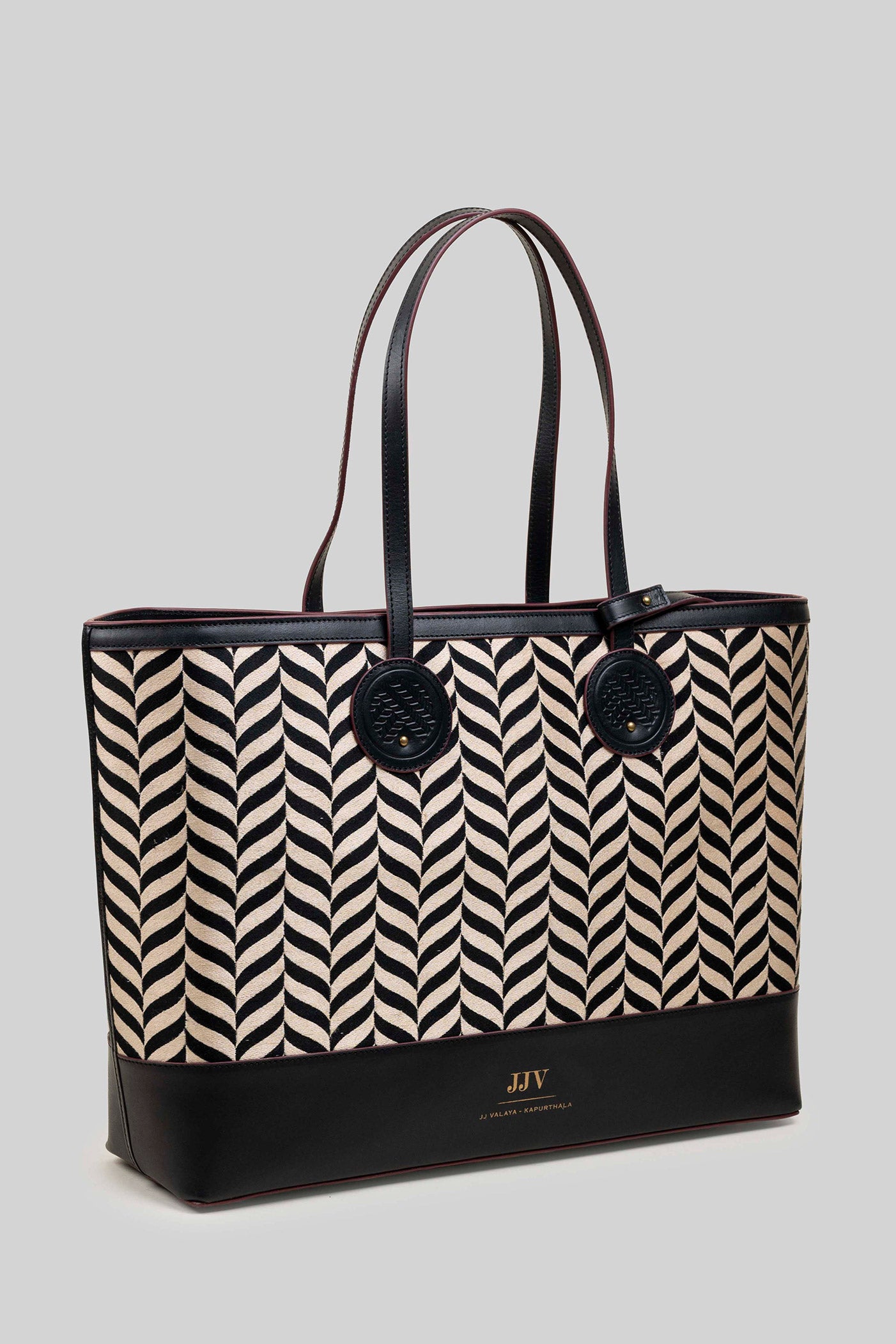 Satin Stitch Che Tote Bag | Black
