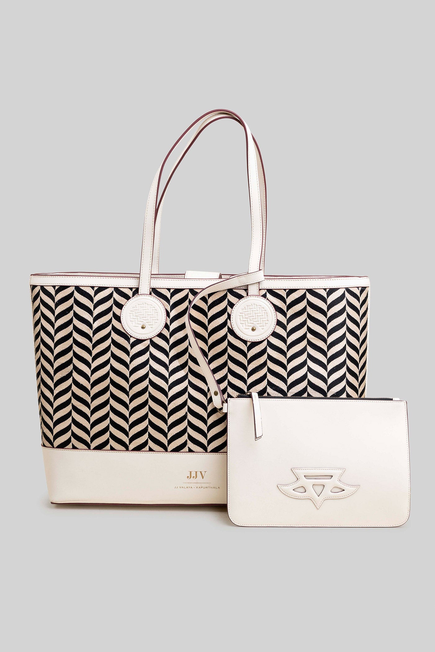 Satin Stitch Che Tote Bag | Ivory