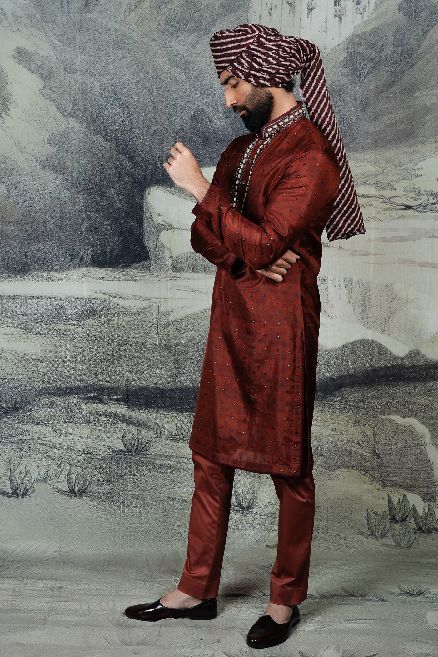 Vinatge Maroon Kurta Set | BARODA