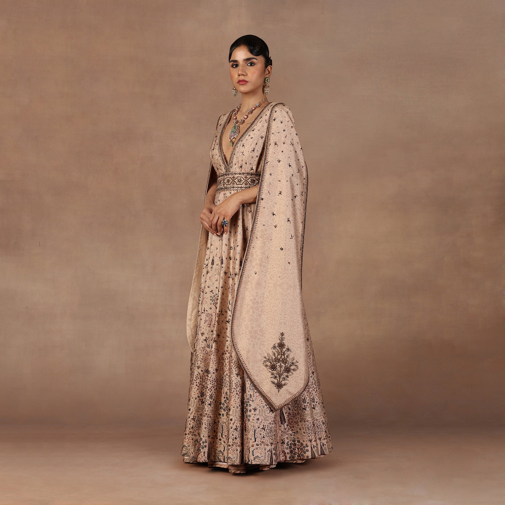 Almond Ivory Jacket Set | EAST