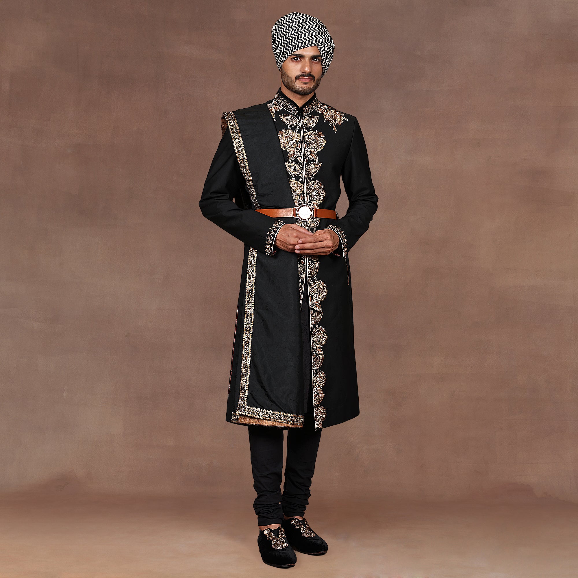 Noir - Gold Stole | EAST