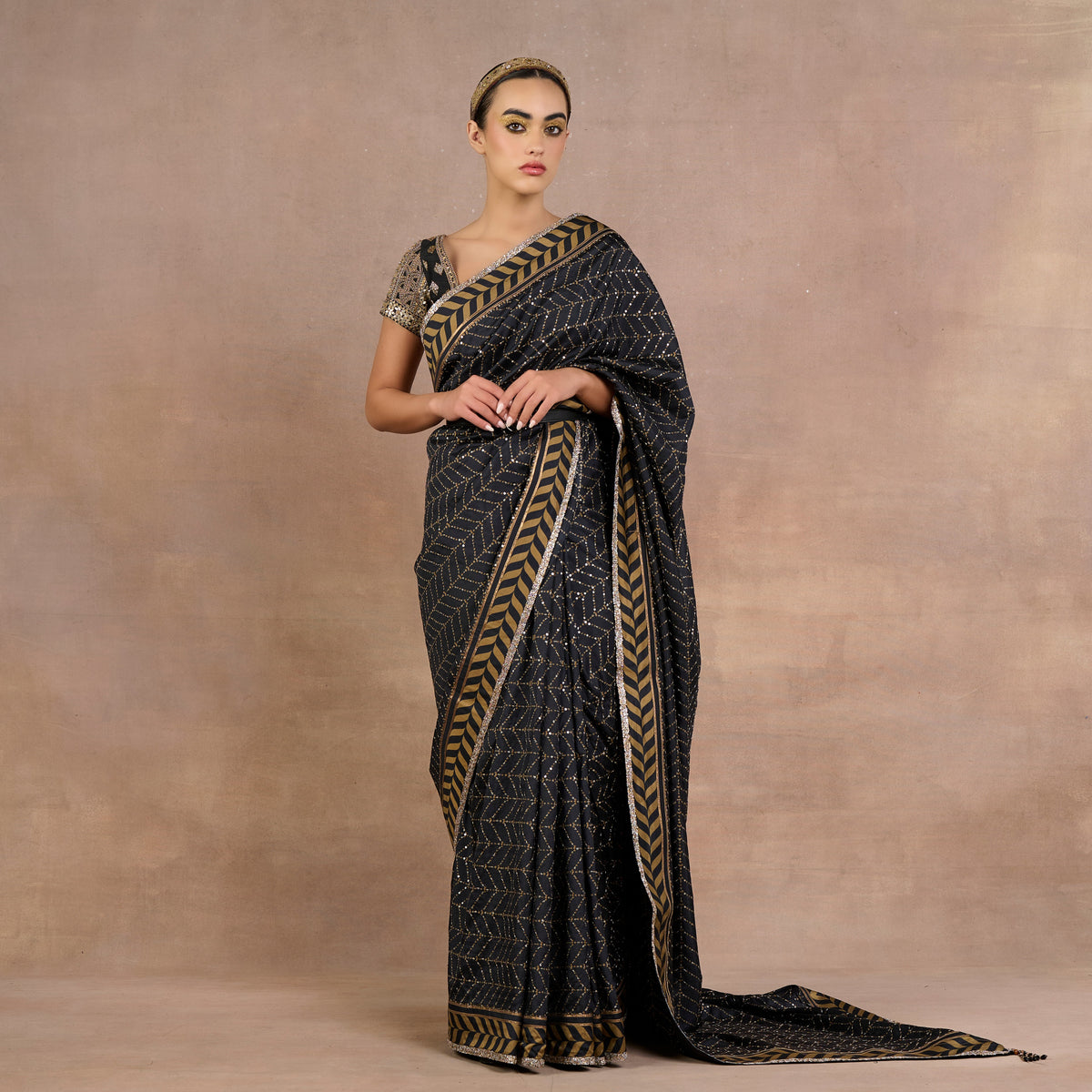 Noir Chevron Saree Set | Siddi