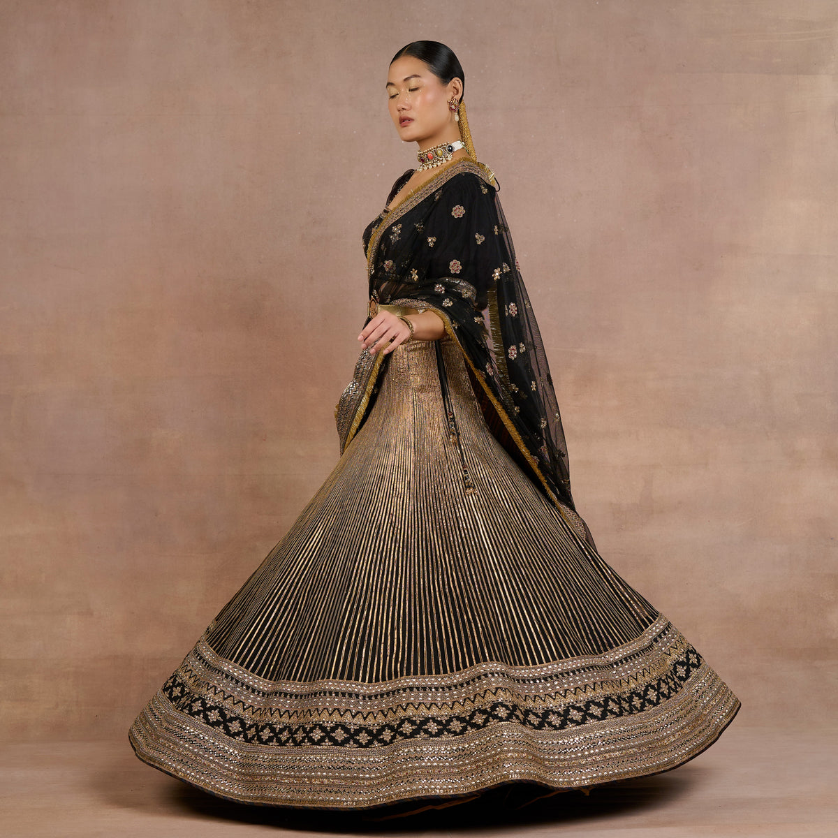 Noir-Gold Lehenga Set | Siddi