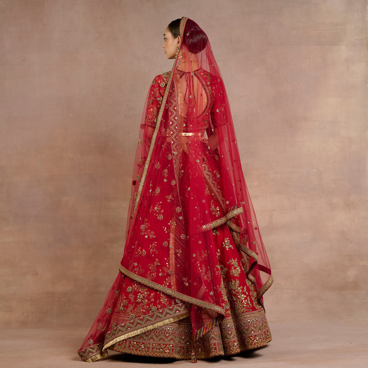 Ruby Red Veil | Siddi