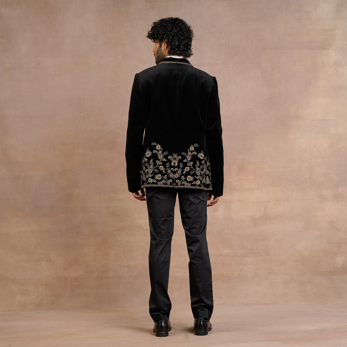Noir Gold Tuxedo | Siddi