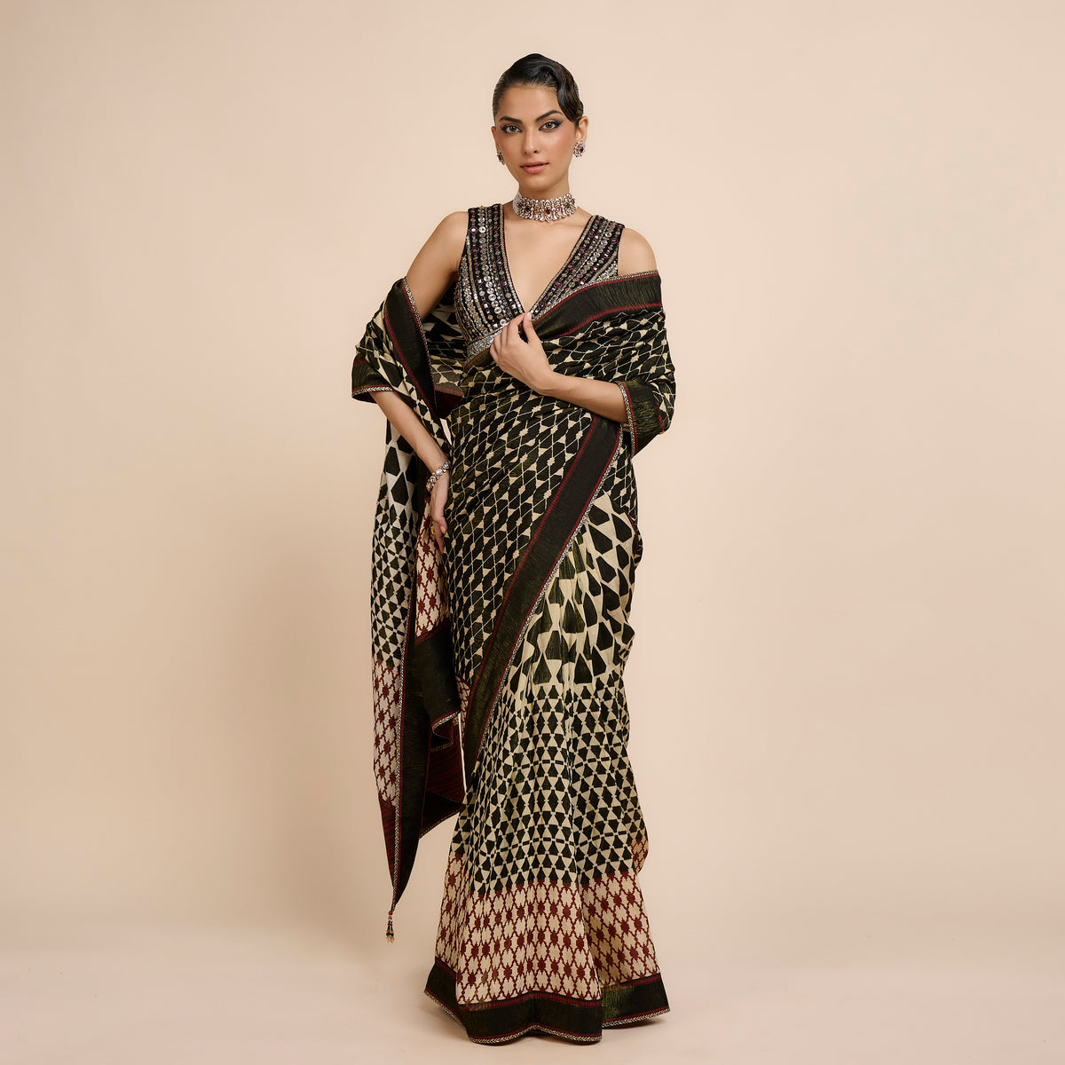 NOIR PRINTED SAREE SET | Festive Edit