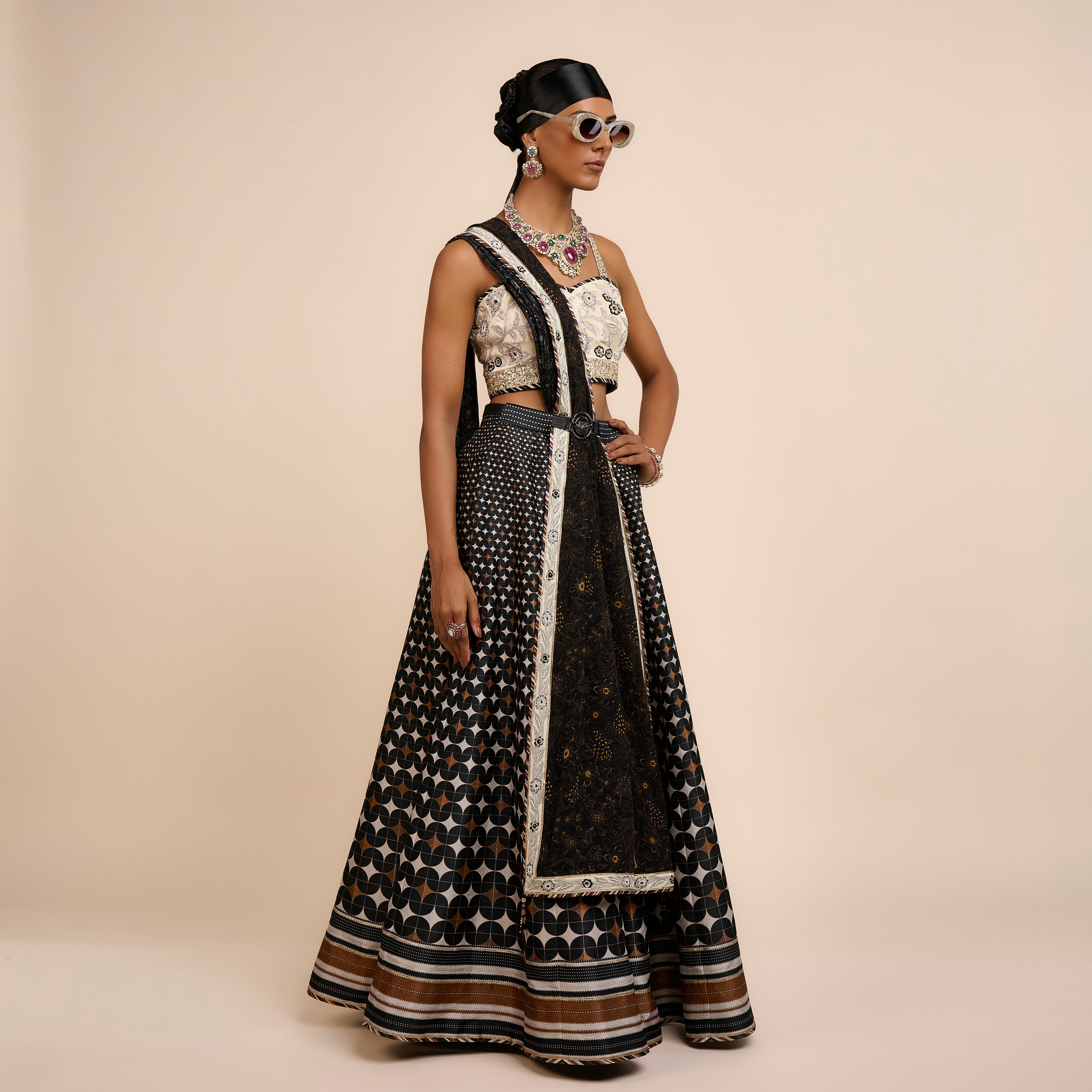 Black - Ochre Stole | Nau