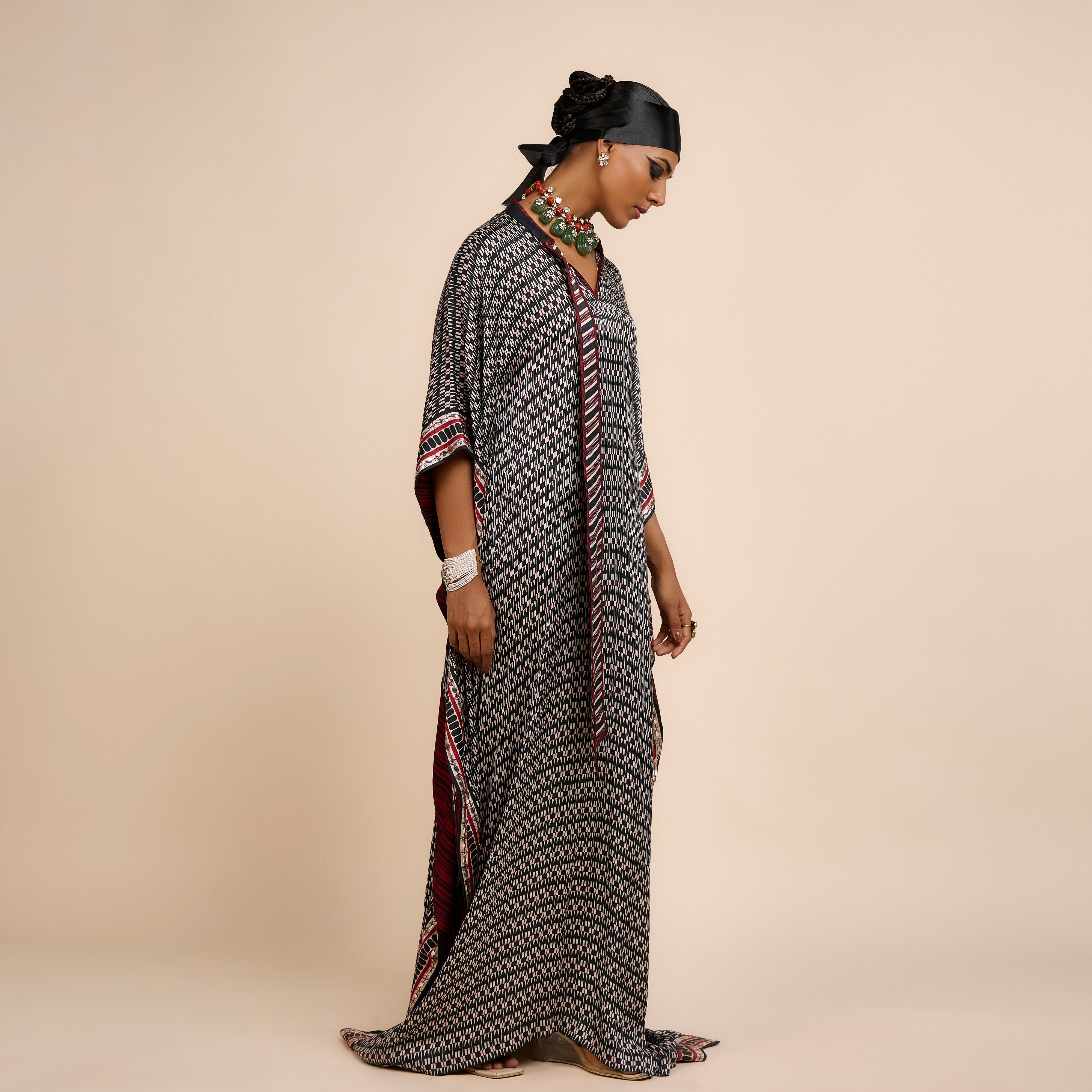 Noir - Ivory Kaftan | Nau