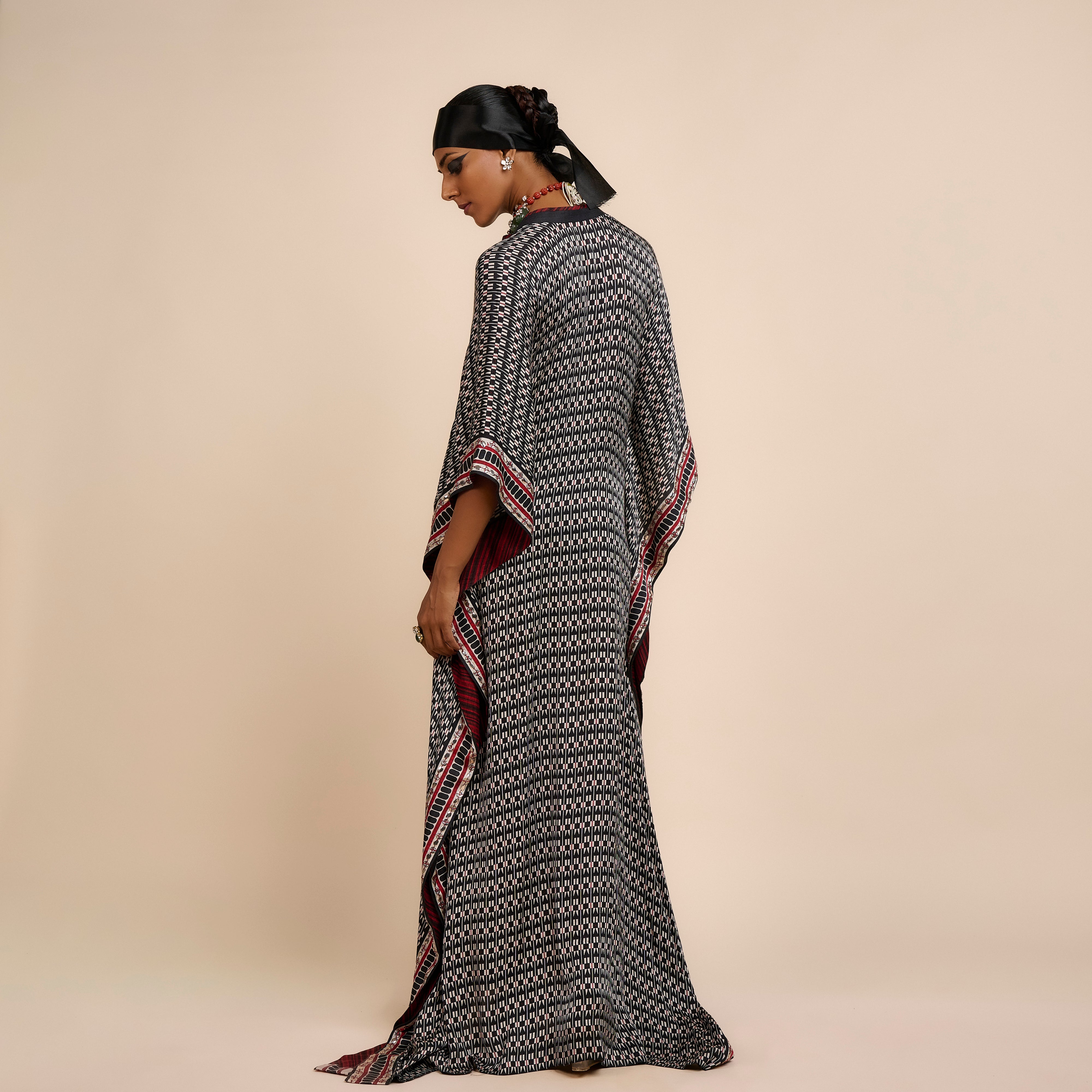 Noir - Ivory Kaftan | Nau