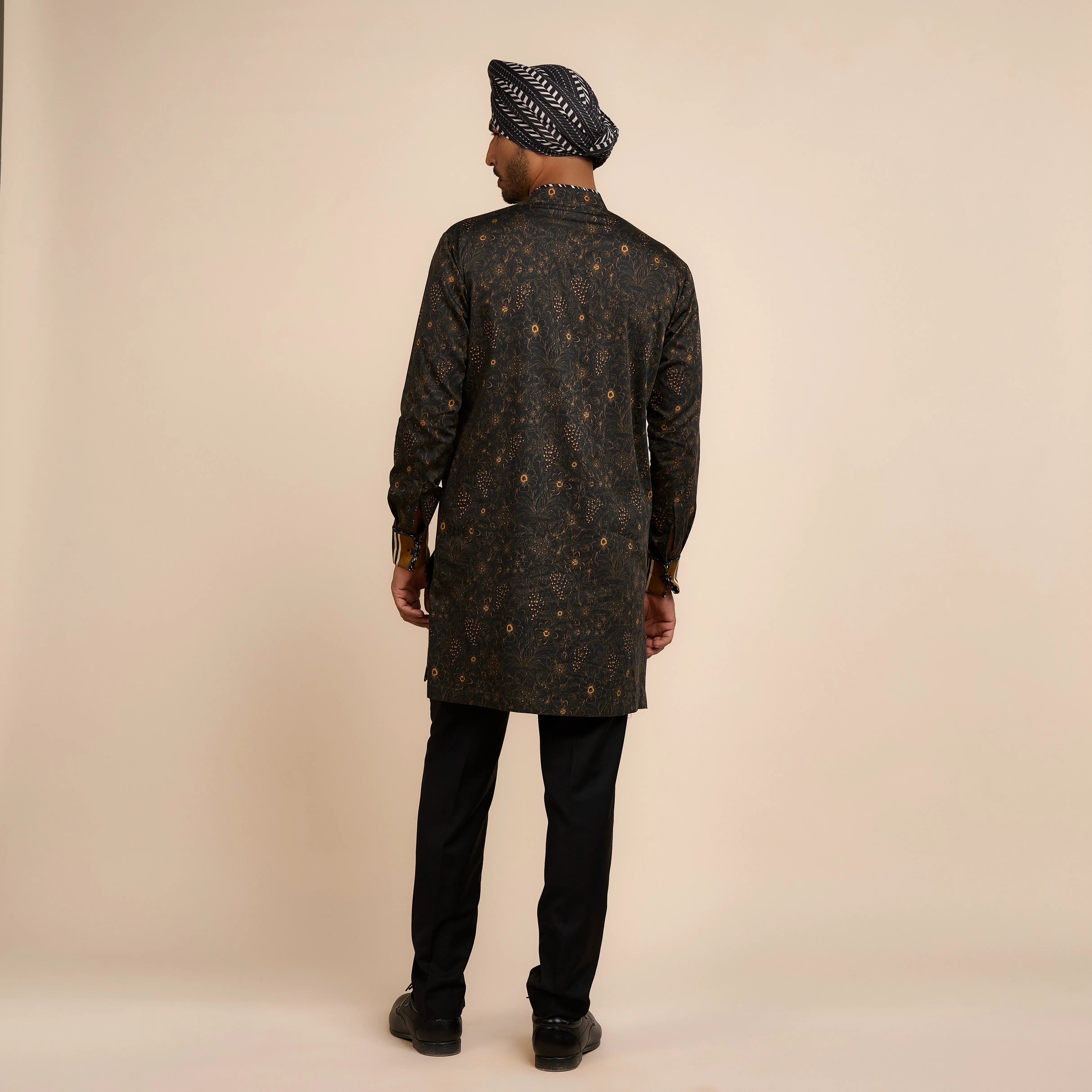 Noir Floral Printed Kurta | Nau