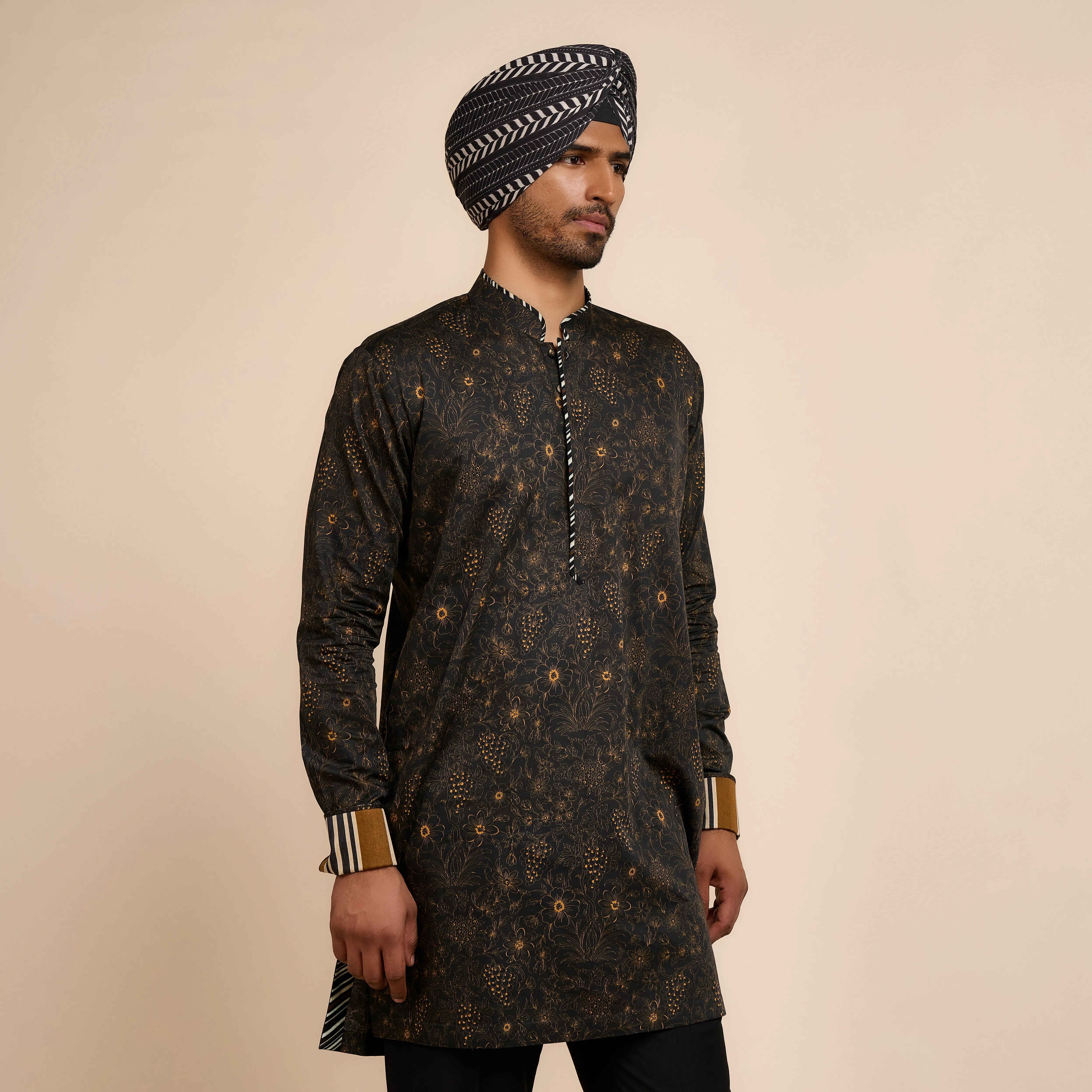 Noir Floral Printed Kurta | Nau