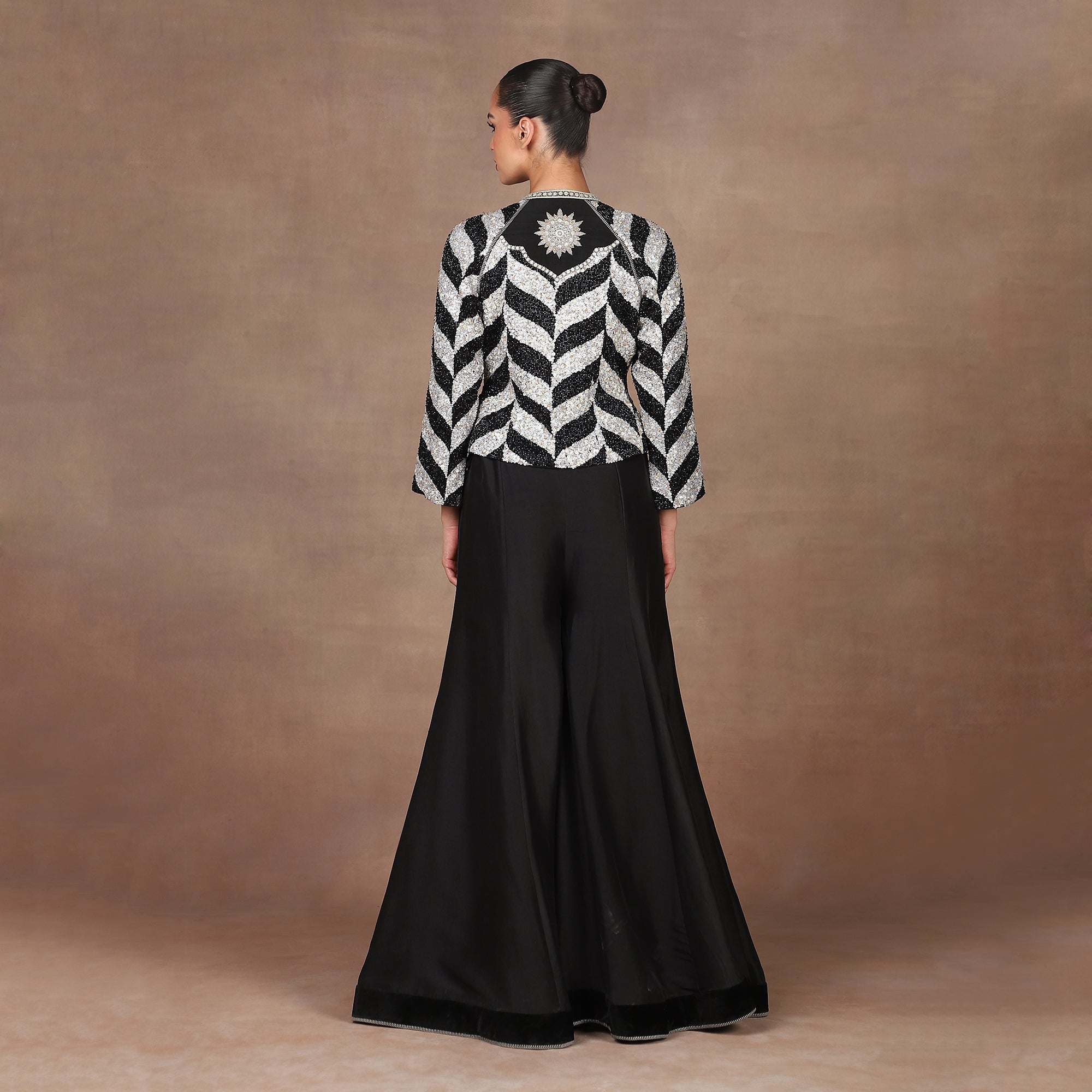 Signature Chevron Alika Jacket | MURAQQA