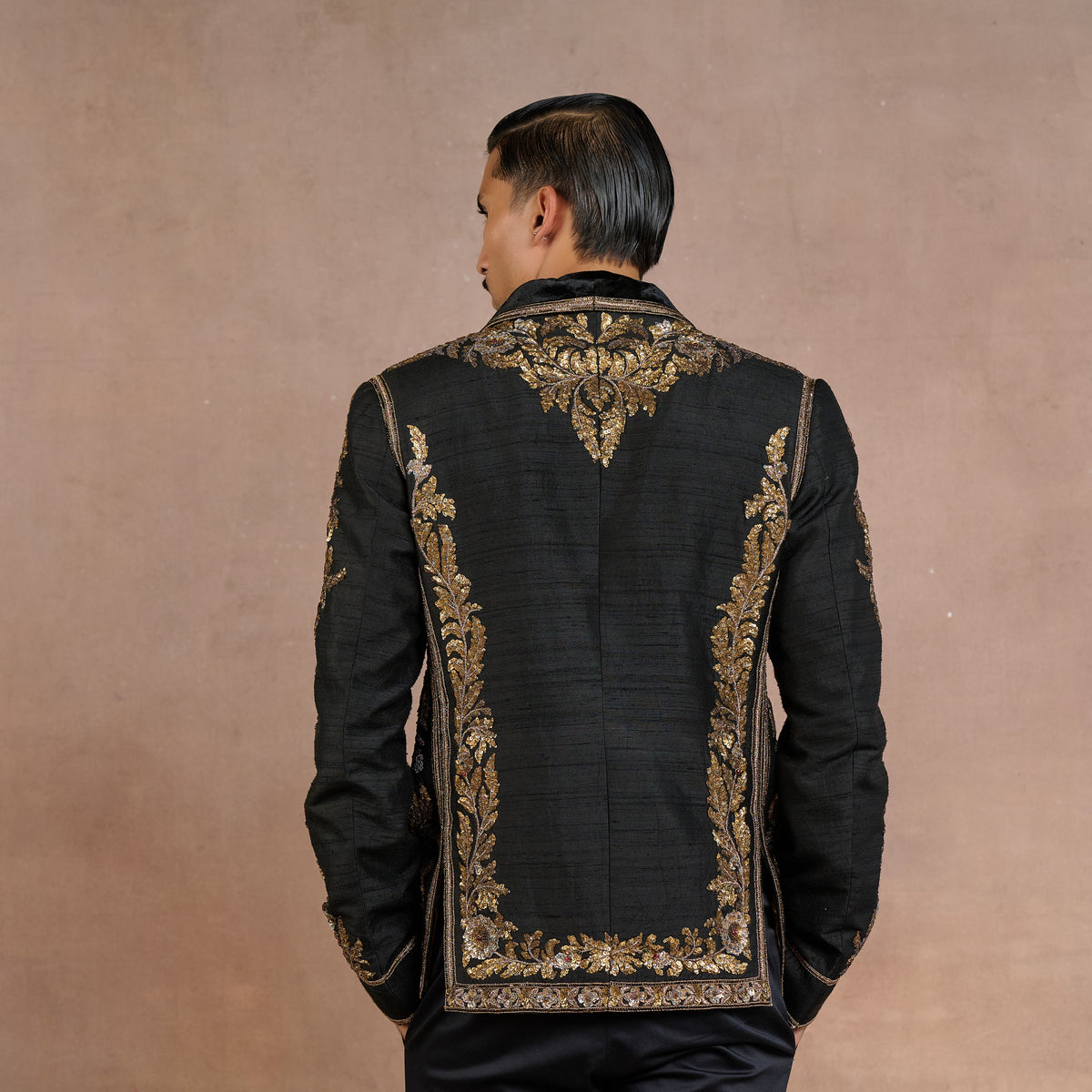 Noir Gold Tuxedo | Siddi