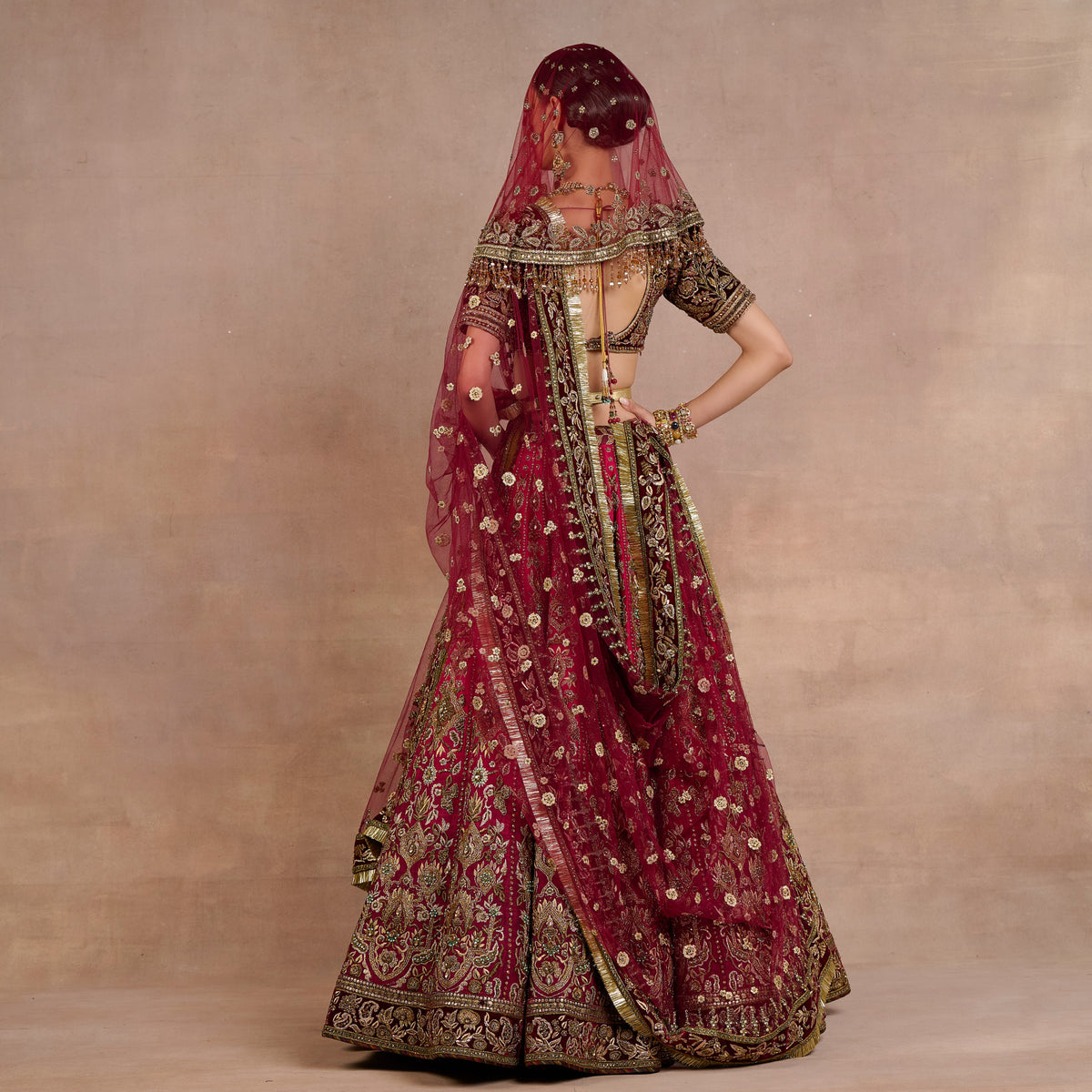 Fuchsia Burgundy Veil | Siddi