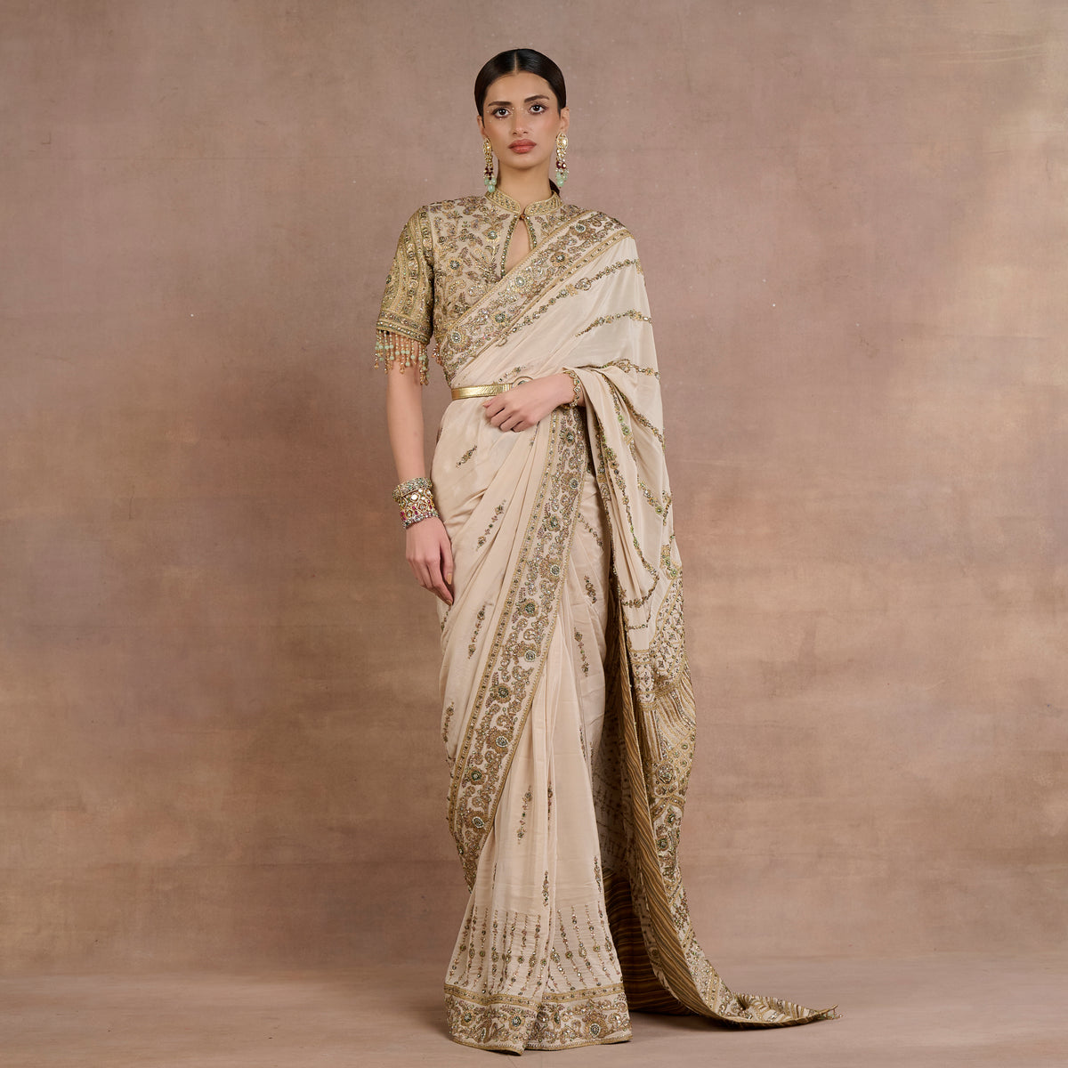 Almond Ivory Saree Set | Siddi