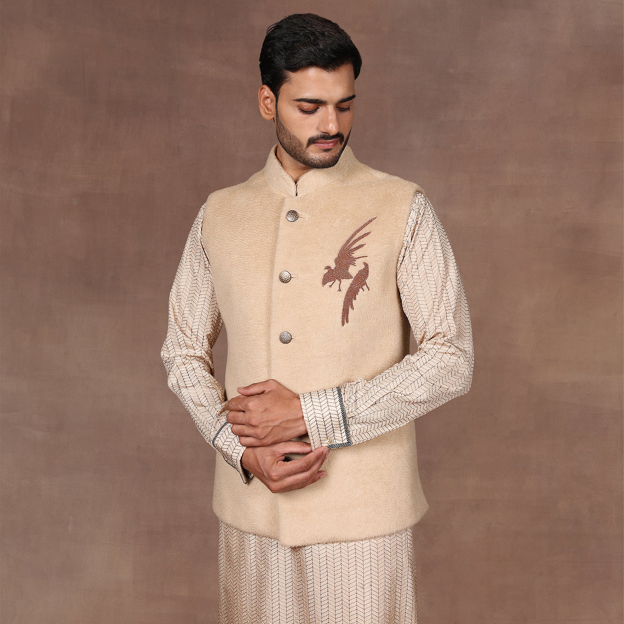 Crème Ivory Chevron Nehru Jacket Set | EAST