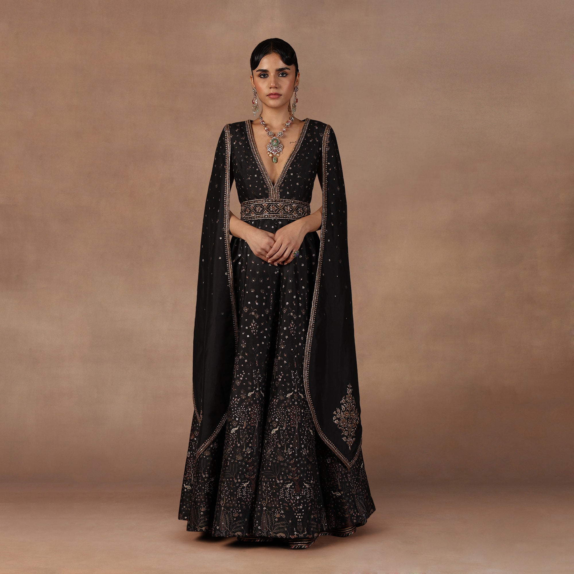 Ethnic Jackets for Women - Luxe Embroidered Jackets | JJ Valaya