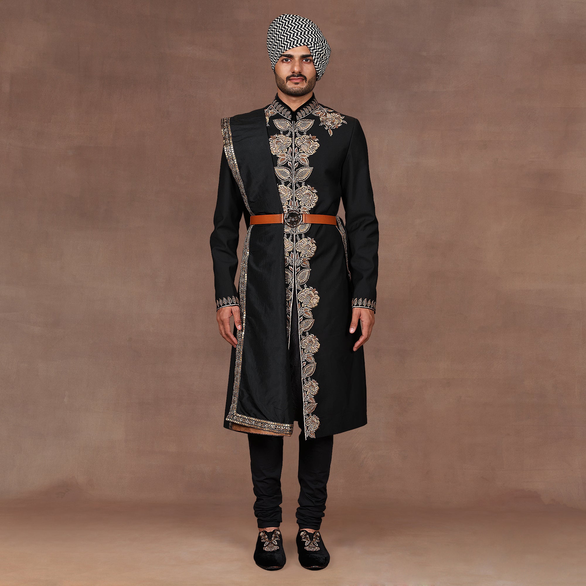 Noir - Gold Stole | EAST