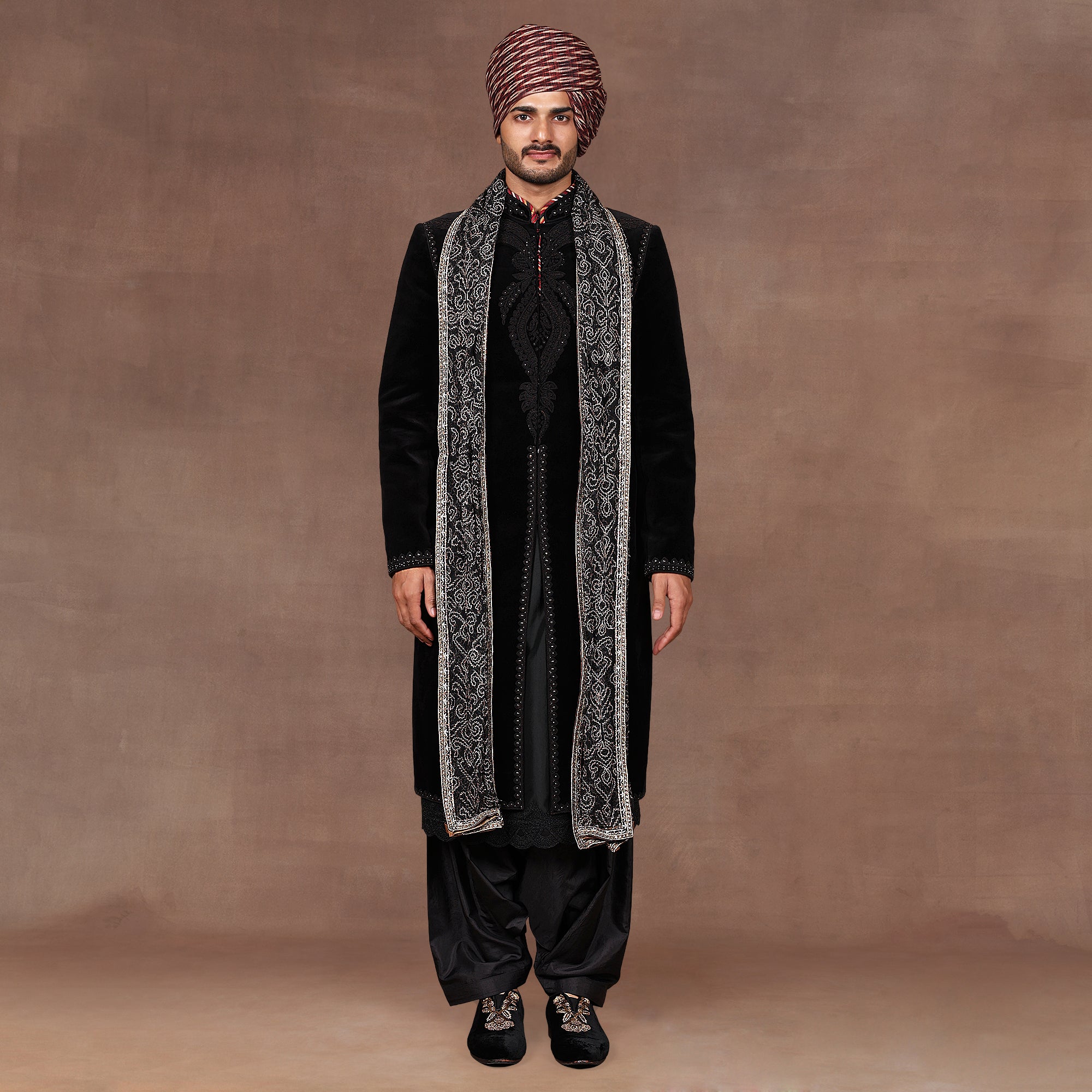 Noir - Gold Tulle Stole | EAST