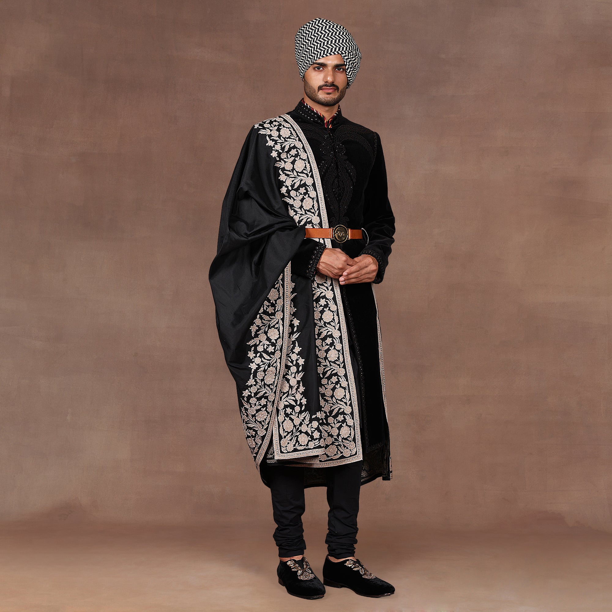 Noir - Ivory Stole | EAST