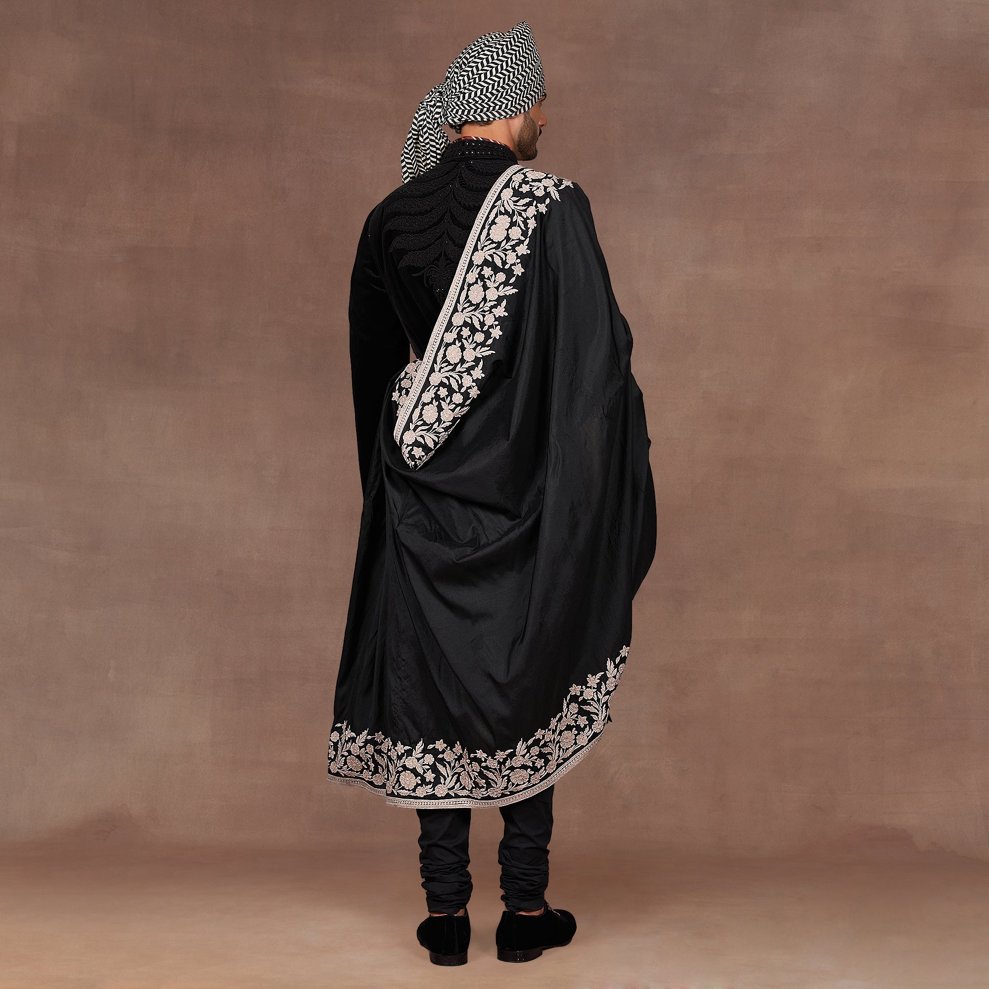 Noir - Ivory Stole | EAST