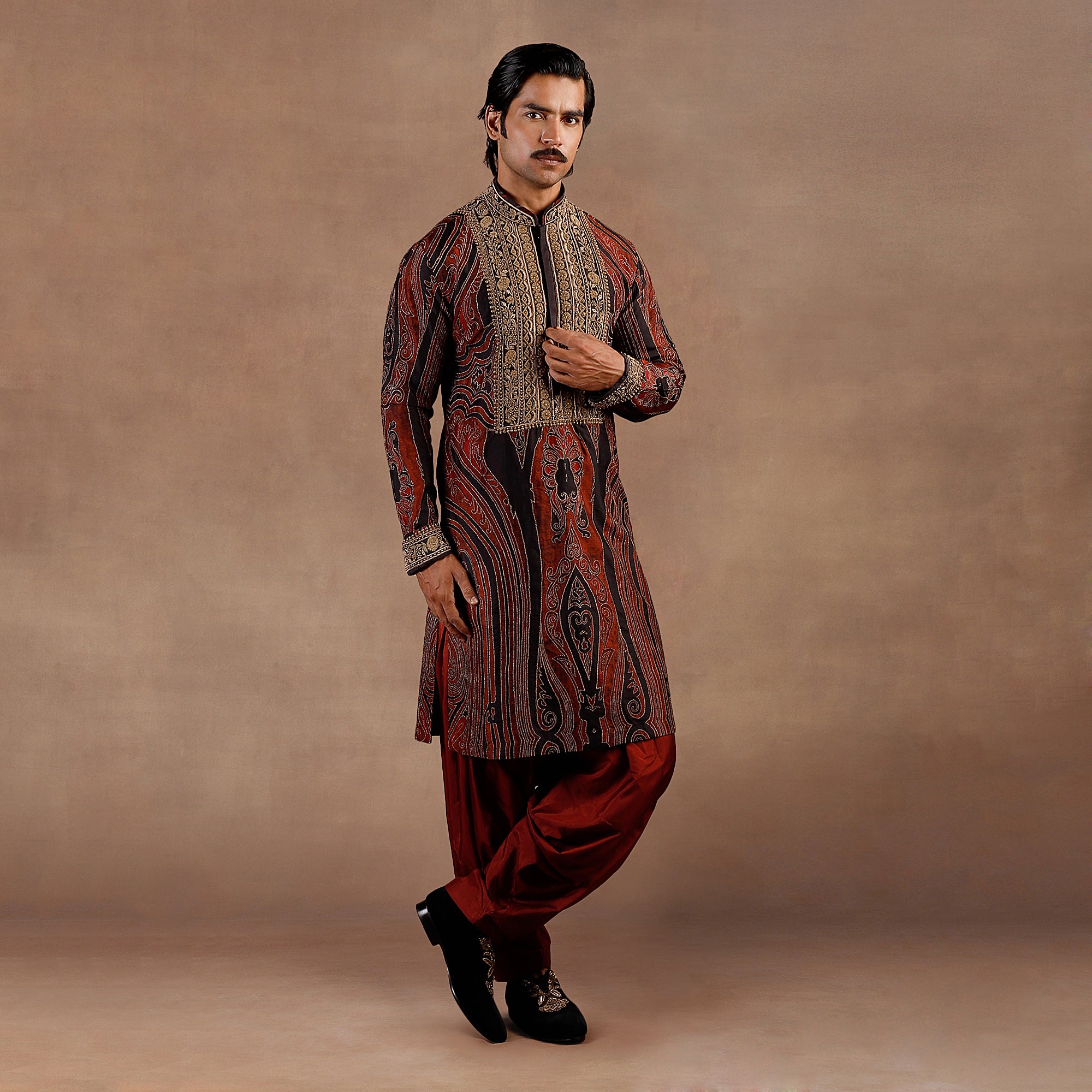 Vintage Red Janawaar Kurta Set | EAST
